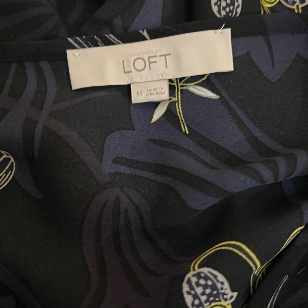 LOFT chiffon womens M long sleeve top - Picture 6 of 6